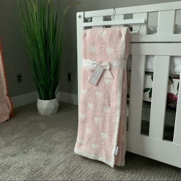 cupcakes & cashmere Other - NWT Cupcakes and Cashmere Pink and White Heart Throw